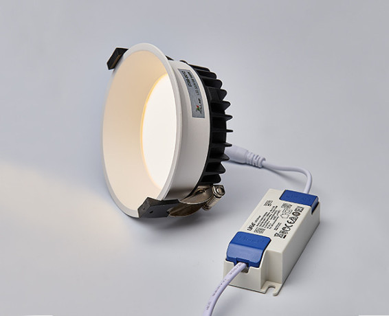 Встраиваемый светильник ITALLINE IT06-6014 white 3000K
