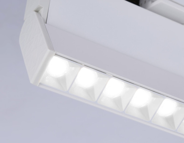 Светильник на шине Ambrella Light GL6816